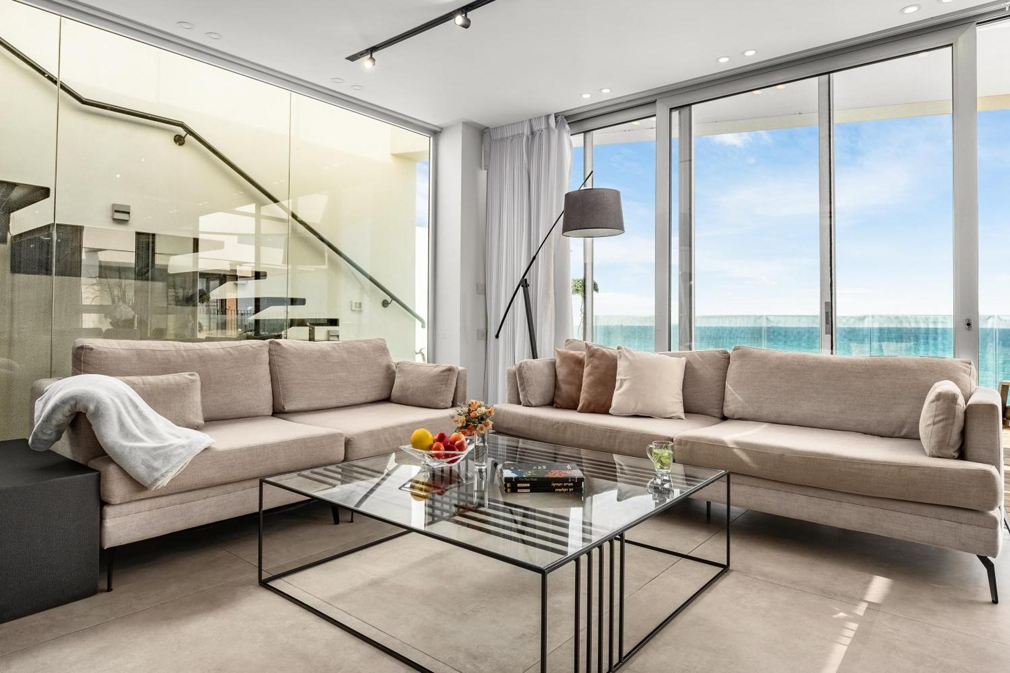 Penthouse 3Br + Roof Top + Parking - On The Beach Haifa Eksteriør billede