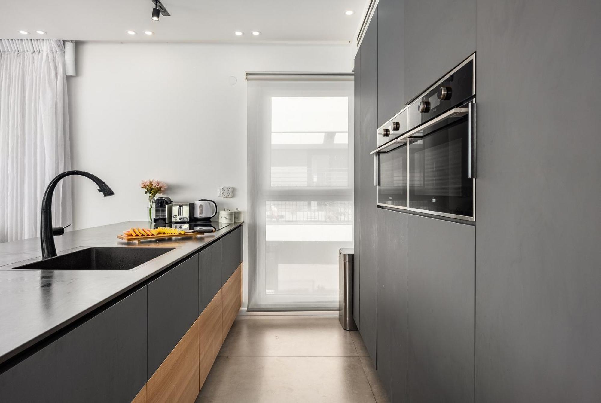 Penthouse 3Br + Roof Top + Parking - On The Beach Haifa Eksteriør billede